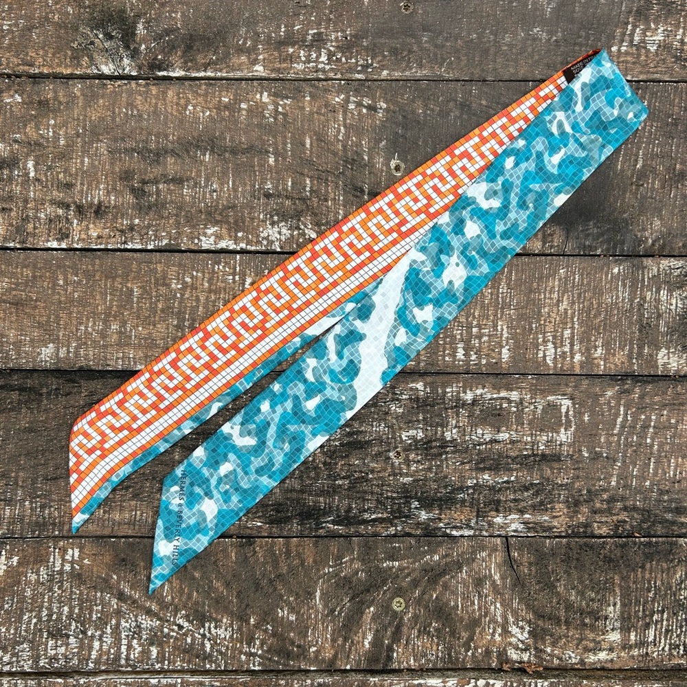 Hermes Twilly La Maison des Carrés for Hermès Bleu Orange Blanc Digital Scarf
